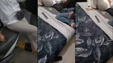 2 Ukhti Hijab Cantik Pasrah Goyang Kasur Hotel poster