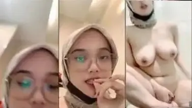 Baby Ica Jilbab Toge Agresif Brutal Indonesia Viral HD Hot Streaming poster