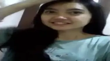 Dokumentasi Gadis Cantik Live Bersantai Kasur Pacar poster