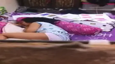 Dokumentasi Gadis Cantik Pasrah Di Kamar Tidur poster
