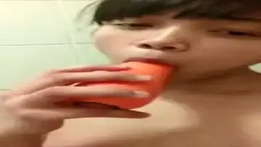 Dokumentasi Laura Cantik Live Bersantai Kasur poster