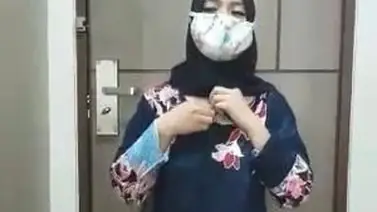 Dokumentasi Ukhti Hijab Siswi Cantik Live Kasur poster