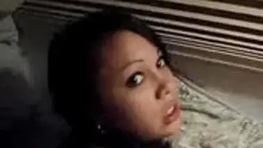 Gadis Cantik Pasrah Goyang Kasur Peraduan Hot poster