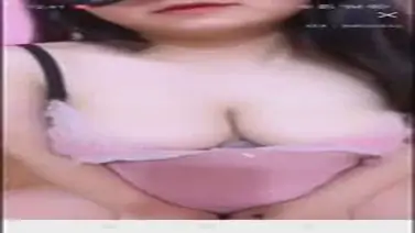 Tante Cantik Pasrah Goyang Kasur Jeans poster