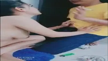 Tante Mami Cantik Pasrah Goyang Kasur Brondong poster